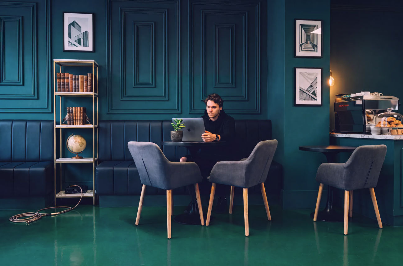 Mailivate workspace positioned as an AWeber alternative
